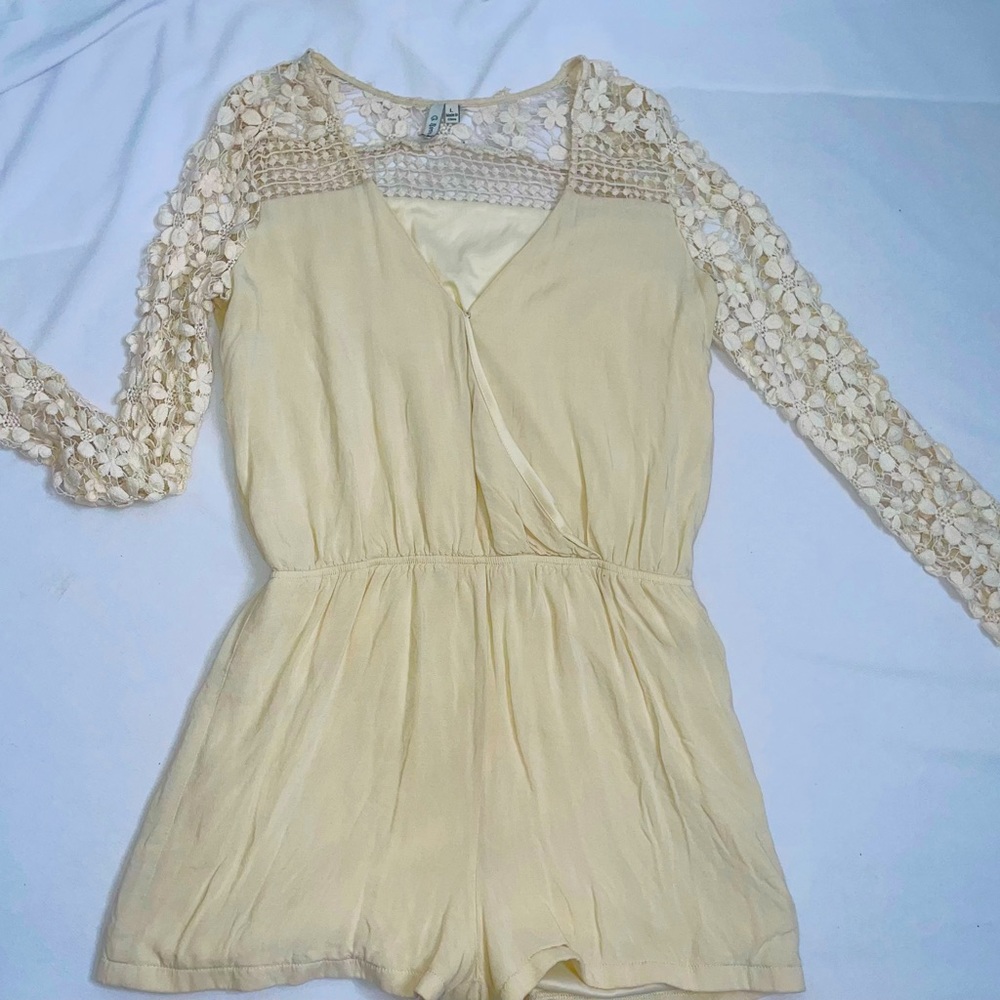Crotchet Sleeve Romper